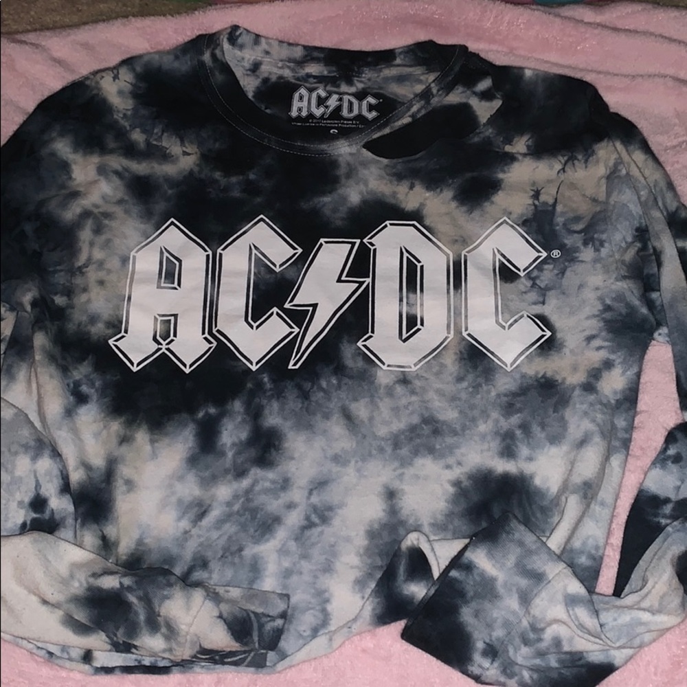 ACDC long sleep crop top